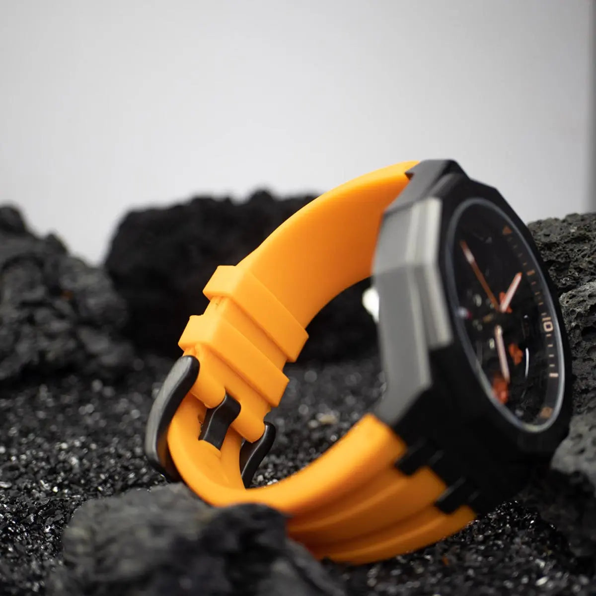 Nismo GTR Enthusiast Silicone Rim Watch: Durable Quartz Movement, Sapphire Glass